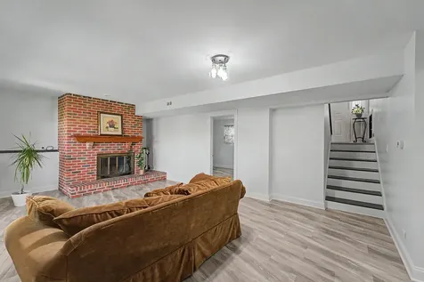 1350 Nottingham Lane Hoffman Estates IL 60169