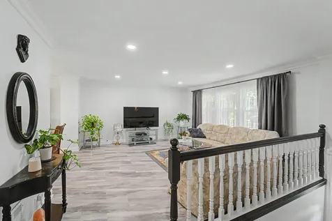 1350 Nottingham Lane Hoffman Estates IL 60169