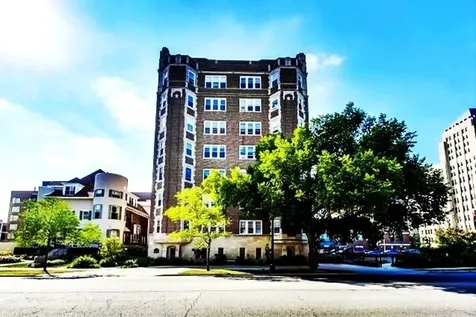 6334 North Sheridan Road Chicago IL 60660