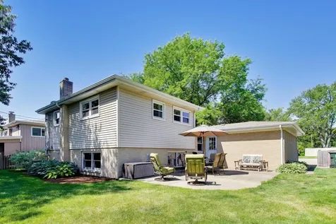 905 South School Street Mount Prospect IL 60056