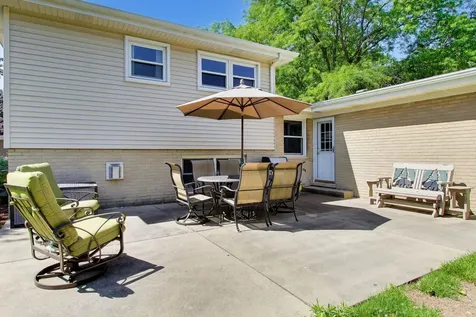 905 South School Street Mount Prospect IL 60056