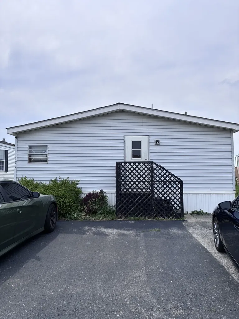 198 Park Lane Sauk Village IL 60411