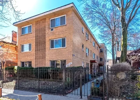1657 West Farwell Avenue Chicago IL 60626