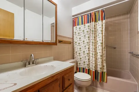 11112 South 84th Avenue Palos Hills IL 60465