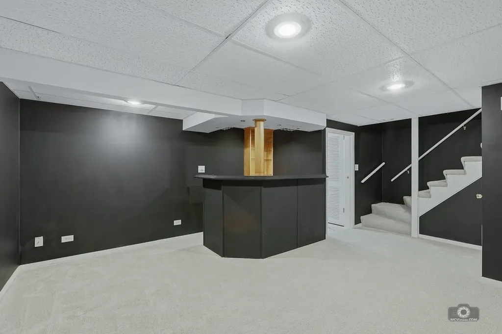 1312 Woodcutter Lane Wheaton IL 60189