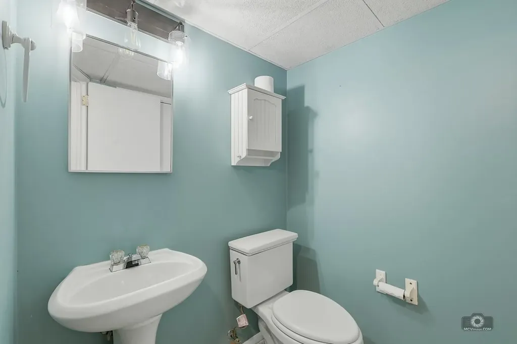 1312 Woodcutter Lane Wheaton IL 60189