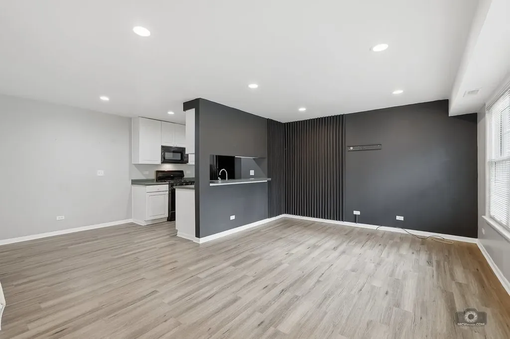 1312 Woodcutter Lane Wheaton IL 60189