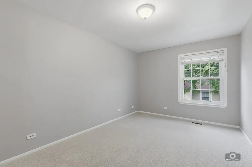 1312 Woodcutter Lane Wheaton IL 60189