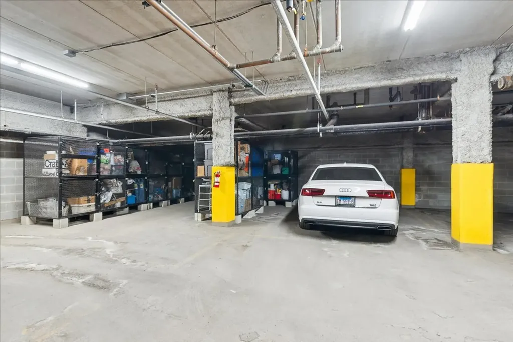 3920 North Sheridan Road Chicago IL 60613