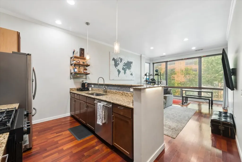 3920 North Sheridan Road Chicago IL 60613