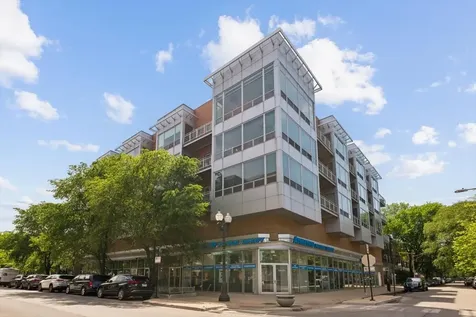 3920 North Sheridan Road Chicago IL 60613