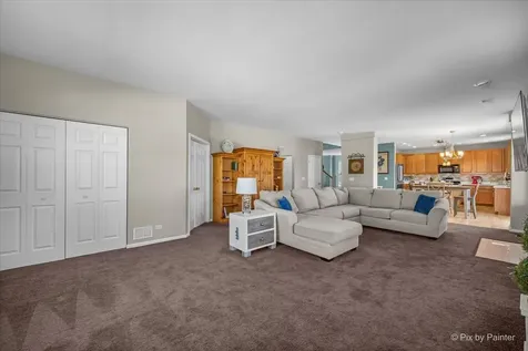 142 Augusta Lane Cary IL 60013