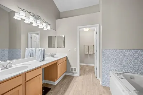 142 Augusta Lane Cary IL 60013