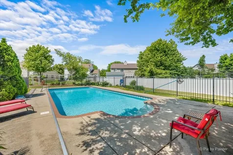 142 Augusta Lane Cary IL 60013