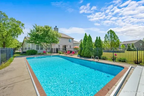 142 Augusta Lane Cary IL 60013