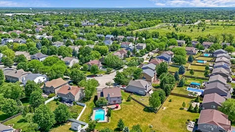 142 Augusta Lane Cary IL 60013