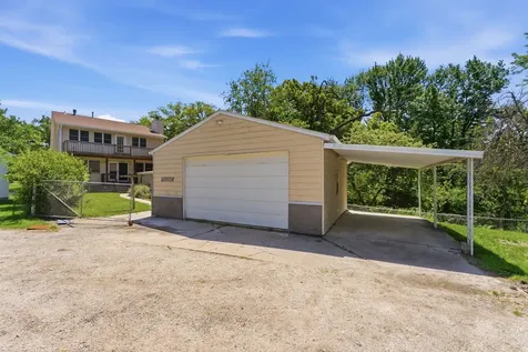 2031 12TH Street East Moline IL 61244
