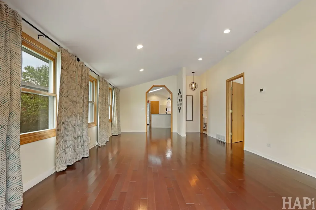 22719 West Silver Lake Avenue Antioch IL 60002