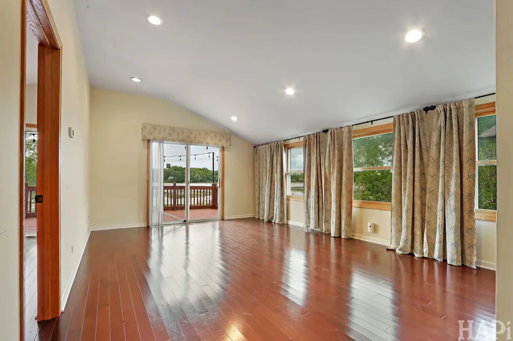 22719 West Silver Lake Avenue Antioch IL 60002