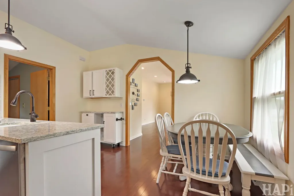 22719 West Silver Lake Avenue Antioch IL 60002