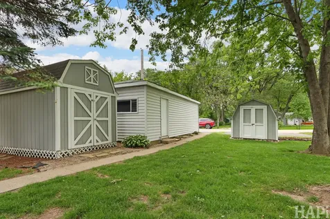 22719 West Silver Lake Avenue Antioch IL 60002