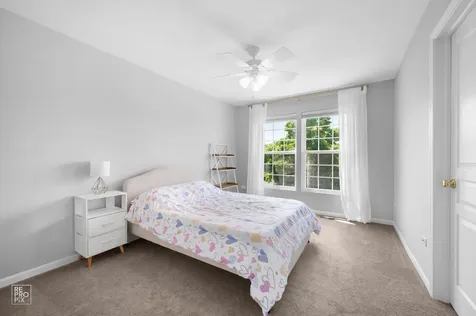 2 Marshall Ash Court Bolingbrook IL 60490