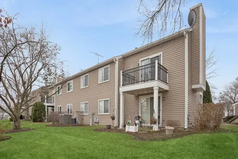 1975 Windsong Drive Schaumburg IL 60194