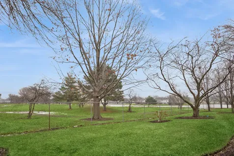 1975 Windsong Drive Schaumburg IL 60194