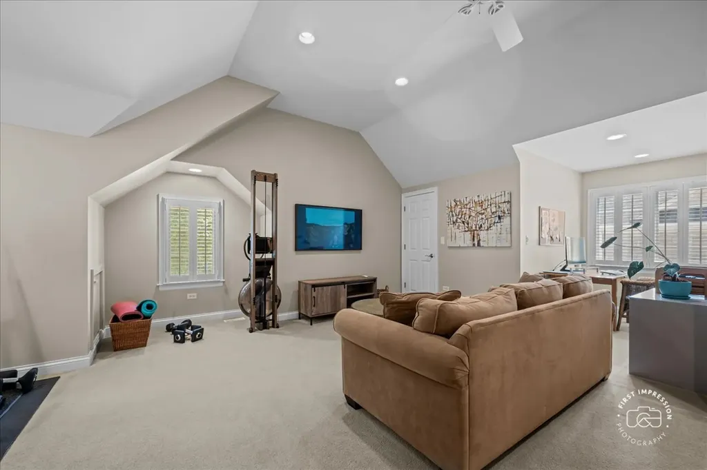 1315 Heatherton Drive Naperville IL 60563