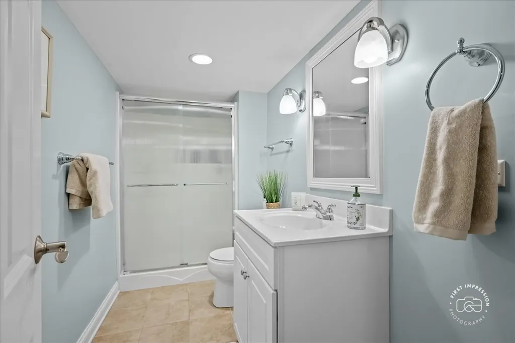 1315 Heatherton Drive Naperville IL 60563
