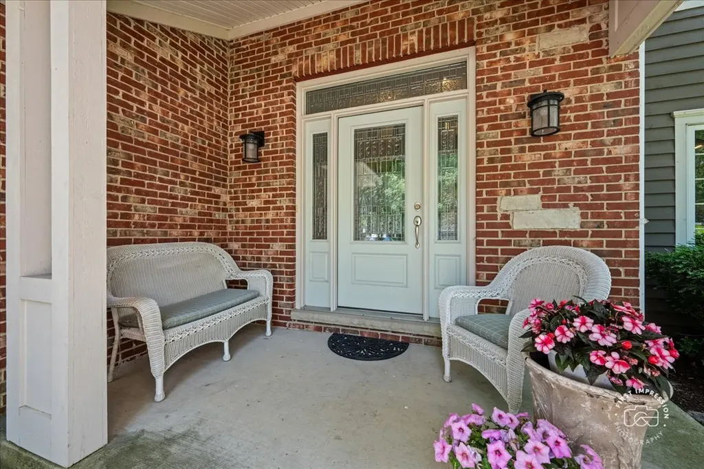 1315 Heatherton Drive Naperville IL 60563