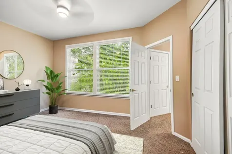 2421 Chambourd Drive Buffalo Grove IL 60089
