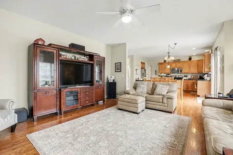 911 East Butterfield Circle Shorewood IL 60404