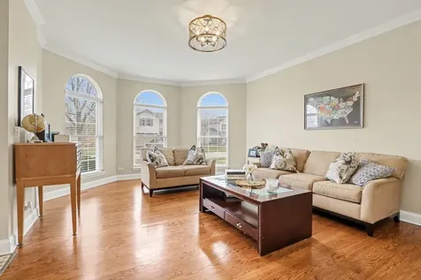 911 East Butterfield Circle Shorewood IL 60404