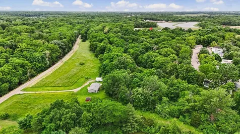 802 Reynolds Drive Charleston IL 61920