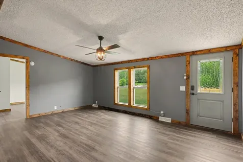 802 Reynolds Drive Charleston IL 61920