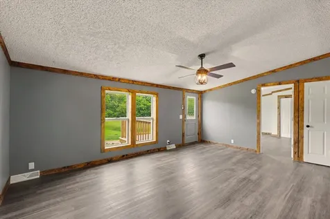 802 Reynolds Drive Charleston IL 61920