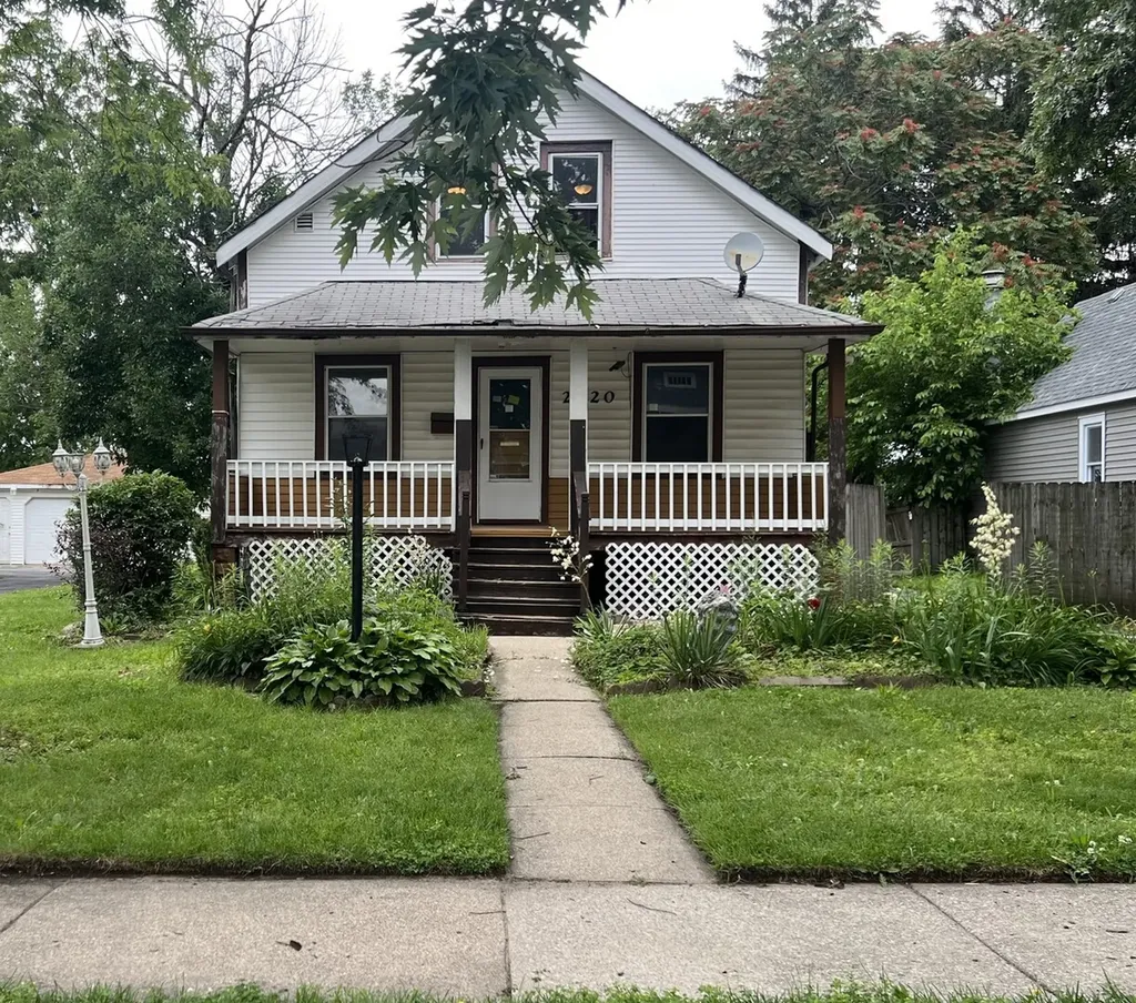 2520 183RD Street Lansing IL 60438