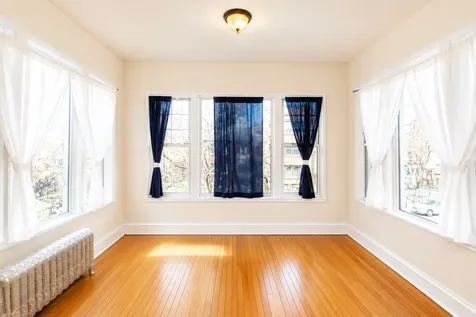 1137 West Columbia Avenue Chicago IL 60626