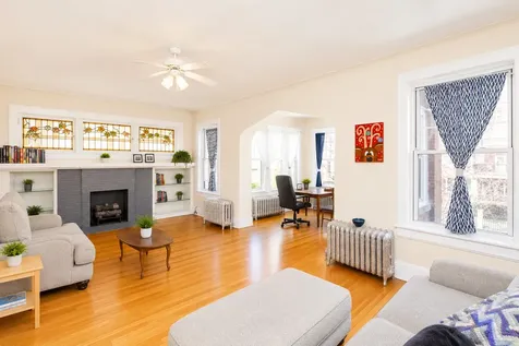 1137 West Columbia Avenue Chicago IL 60626