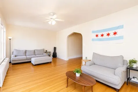 1137 West Columbia Avenue Chicago IL 60626