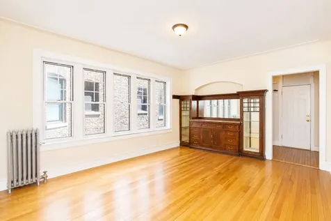 1137 West Columbia Avenue Chicago IL 60626