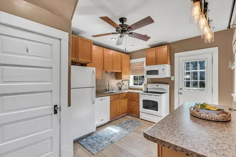 2226 15 1/2 Street Rock Island IL 61201