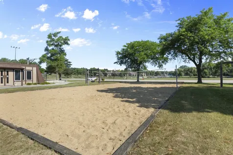 49 Oak Hill Colony Fox Lake IL 60020