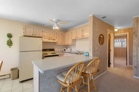 49 Oak Hill Colony Fox Lake IL 60020