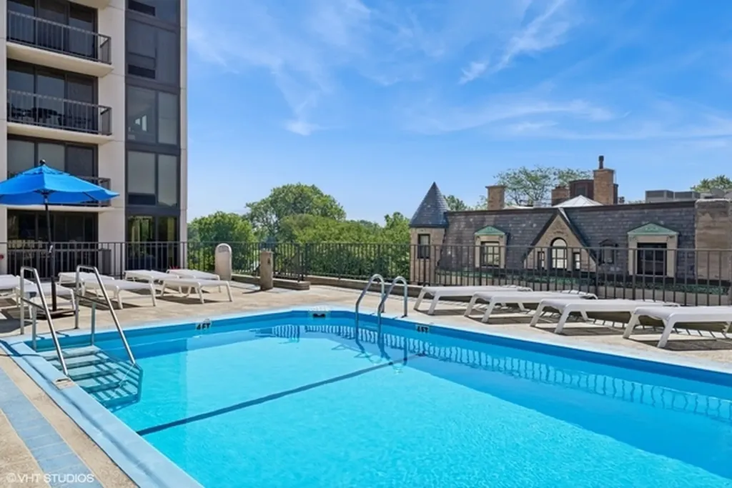 2500 North Lakeview Avenue Chicago IL 60614