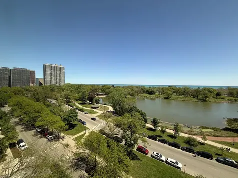 2500 North Lakeview Avenue Chicago IL 60614