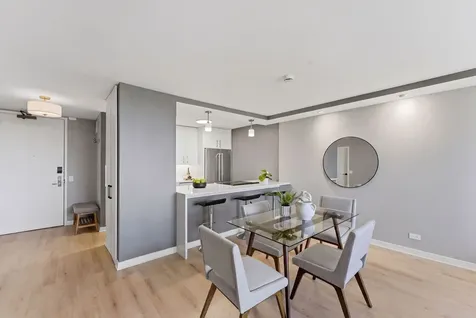 2500 North Lakeview Avenue Chicago IL 60614