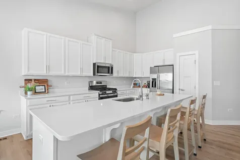 1306 South Wind Drive Sandwich IL 60548