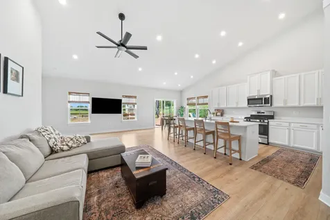 1306 South Wind Drive Sandwich IL 60548